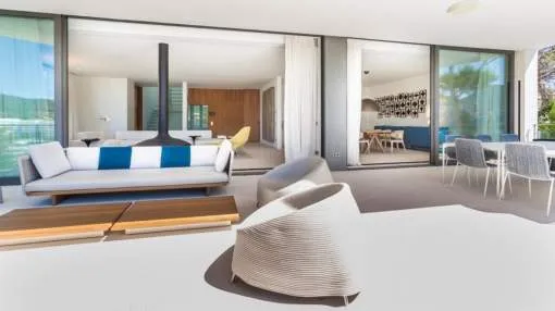 Villa with sea access in Camp de Mar Villa with sea access in Camp de Mar